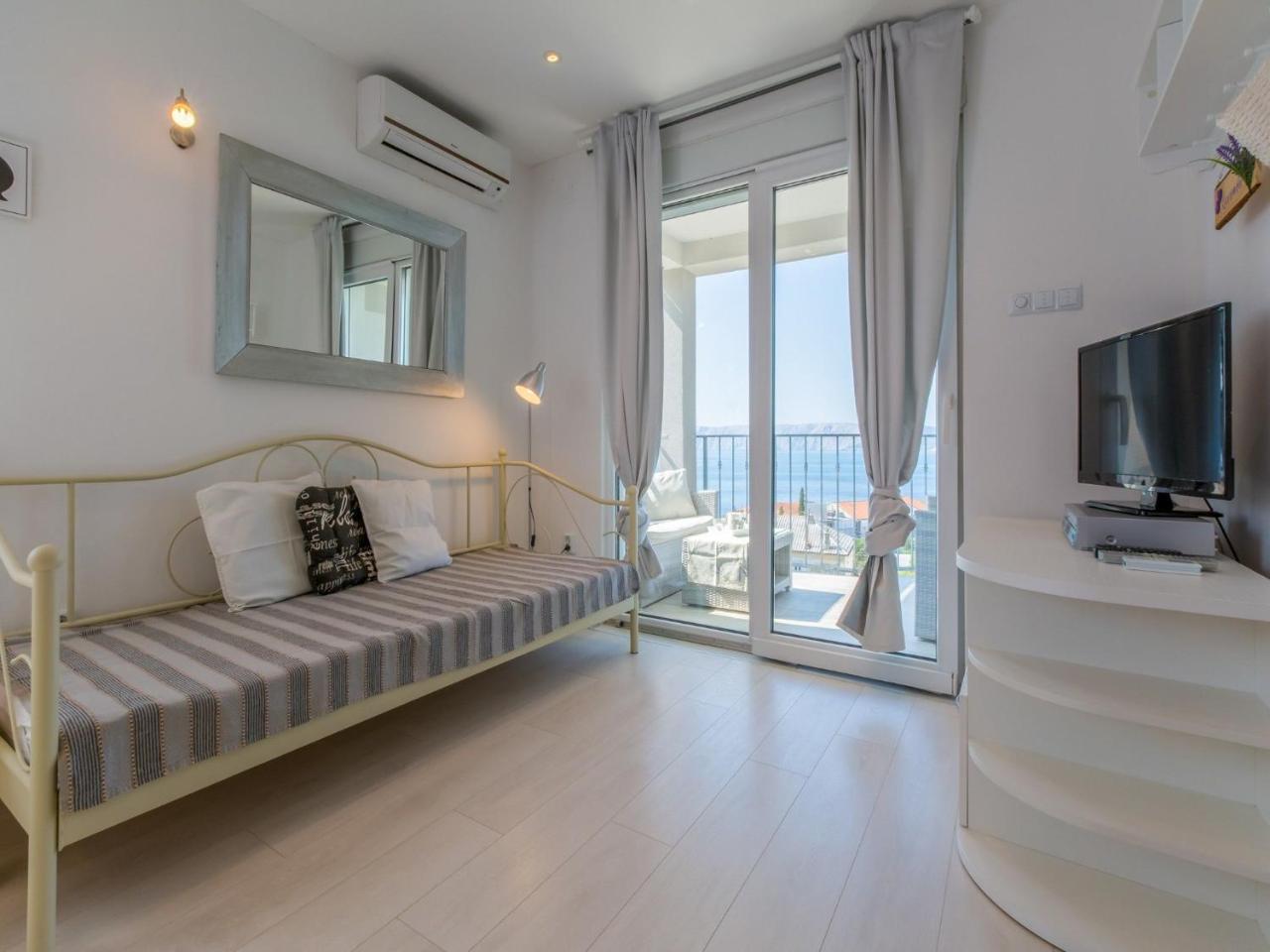Apartments Lavarin Novi Vinodolski Eksteriør bilde