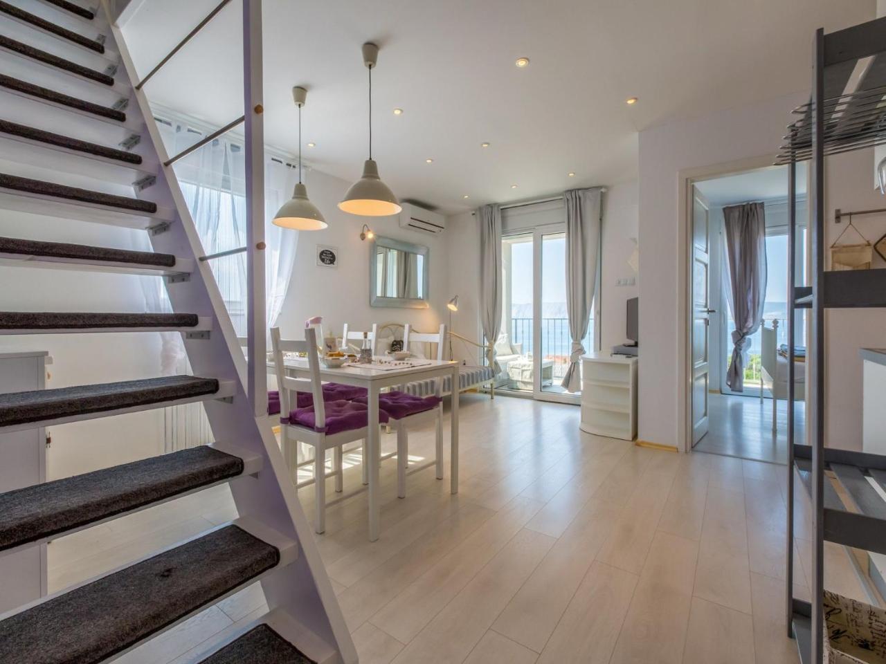 Apartments Lavarin Novi Vinodolski Eksteriør bilde