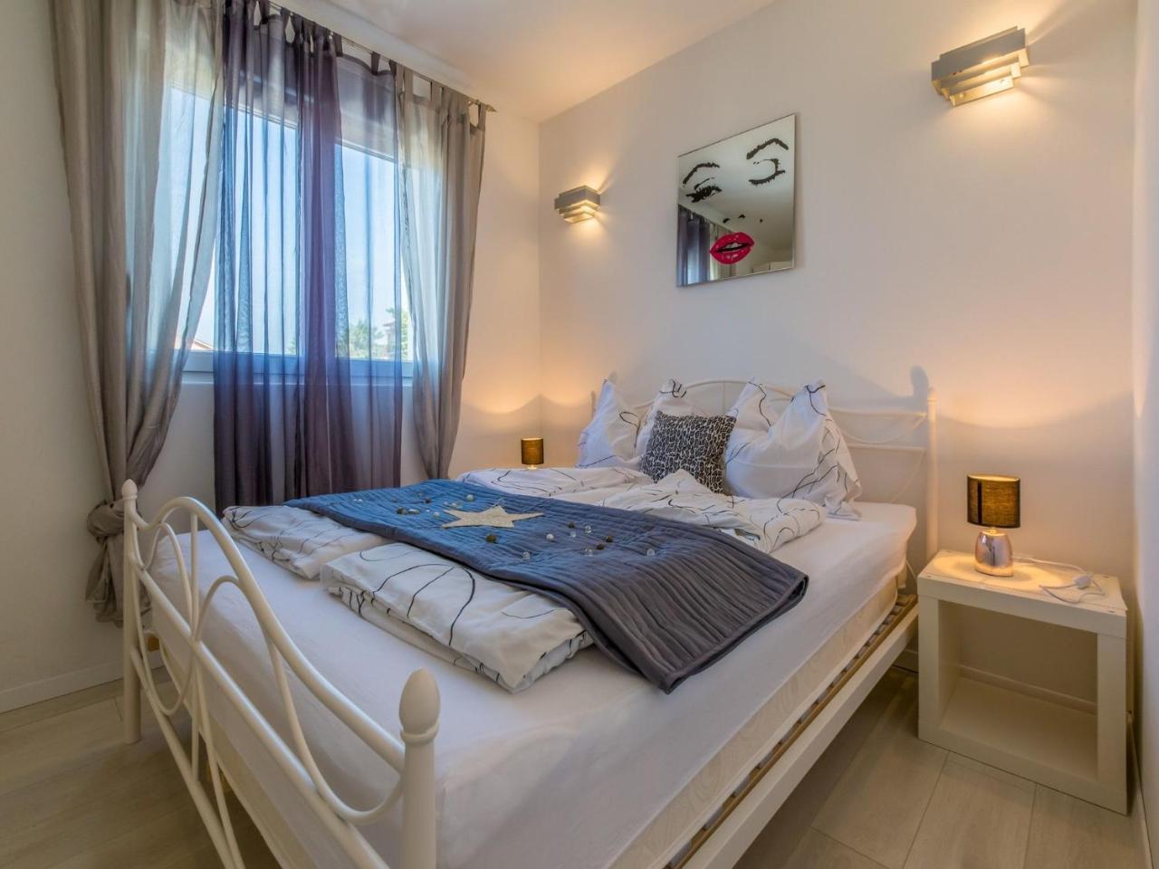 Apartments Lavarin Novi Vinodolski Eksteriør bilde