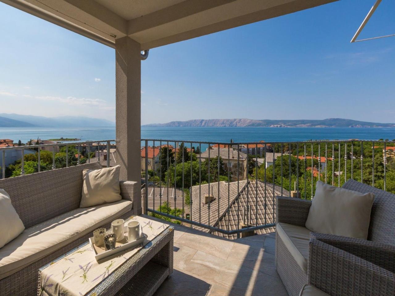 Apartments Lavarin Novi Vinodolski Eksteriør bilde