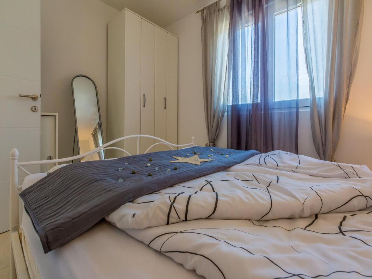 Apartments Lavarin Novi Vinodolski Eksteriør bilde